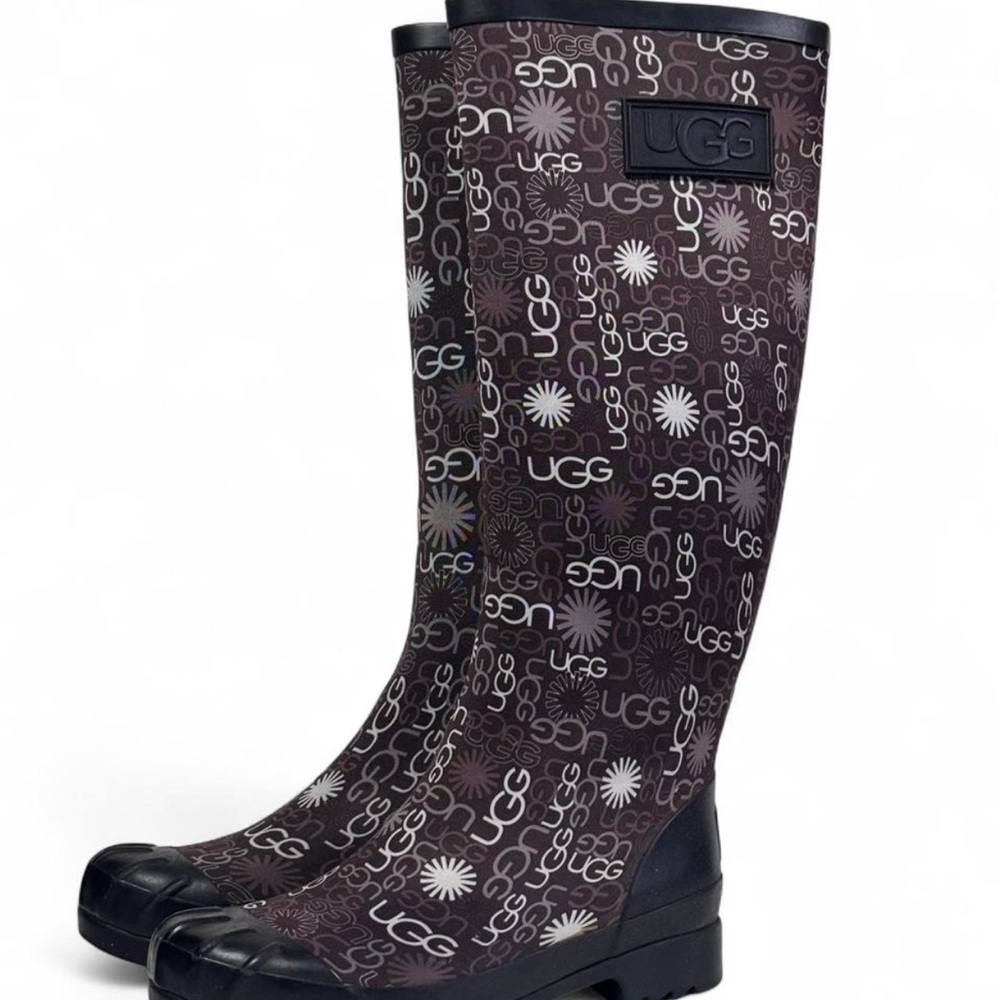 UGG RAIN BOOTS SIZE 7